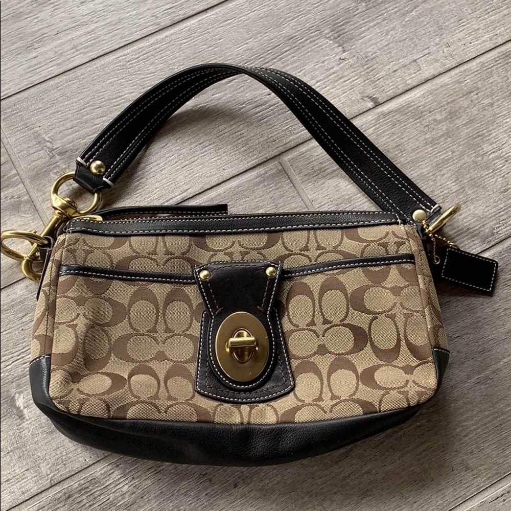 NWOT Signature Coach Bag